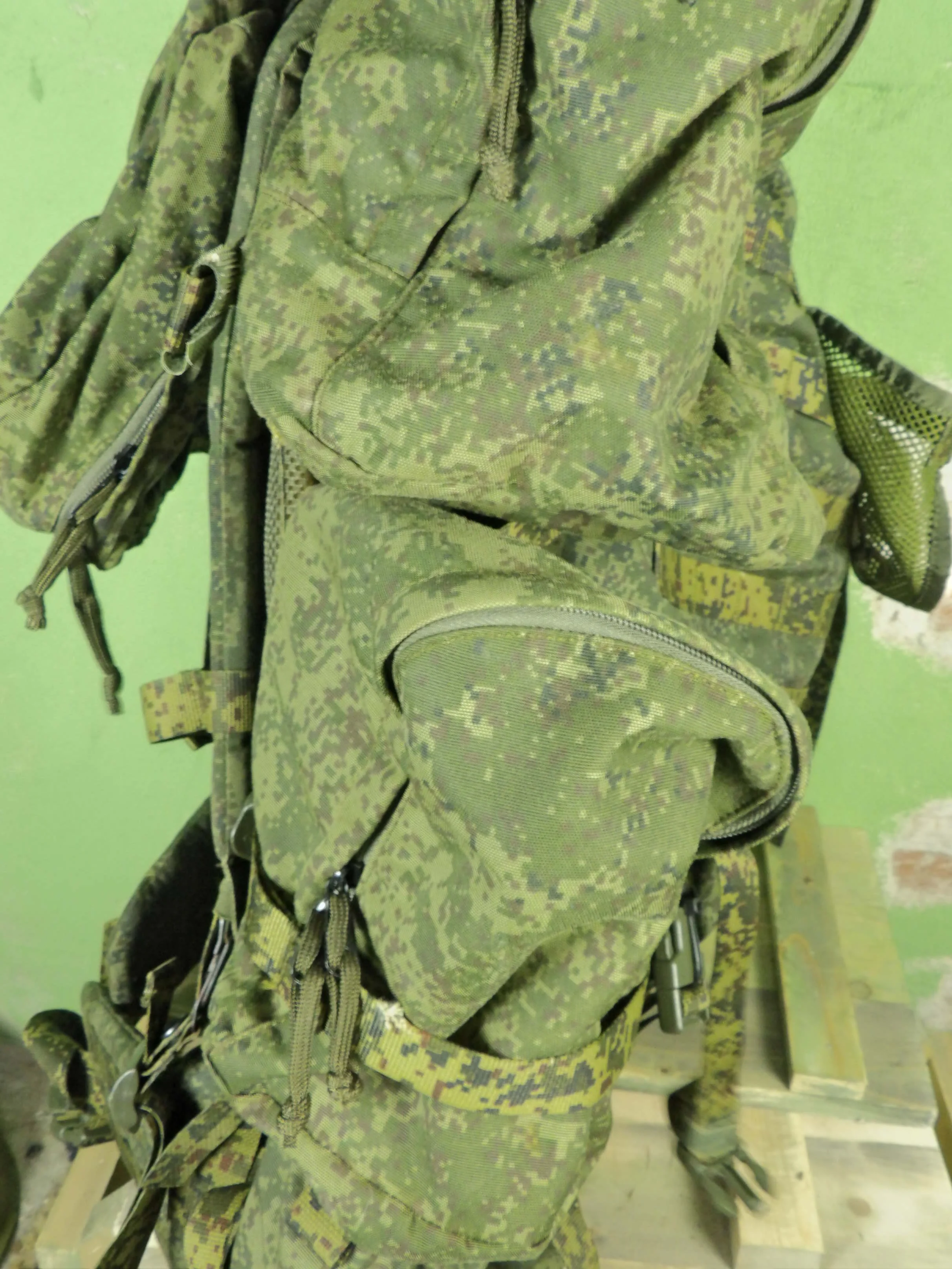 Issued 6sh118  Russian Military Backpack - Image 11