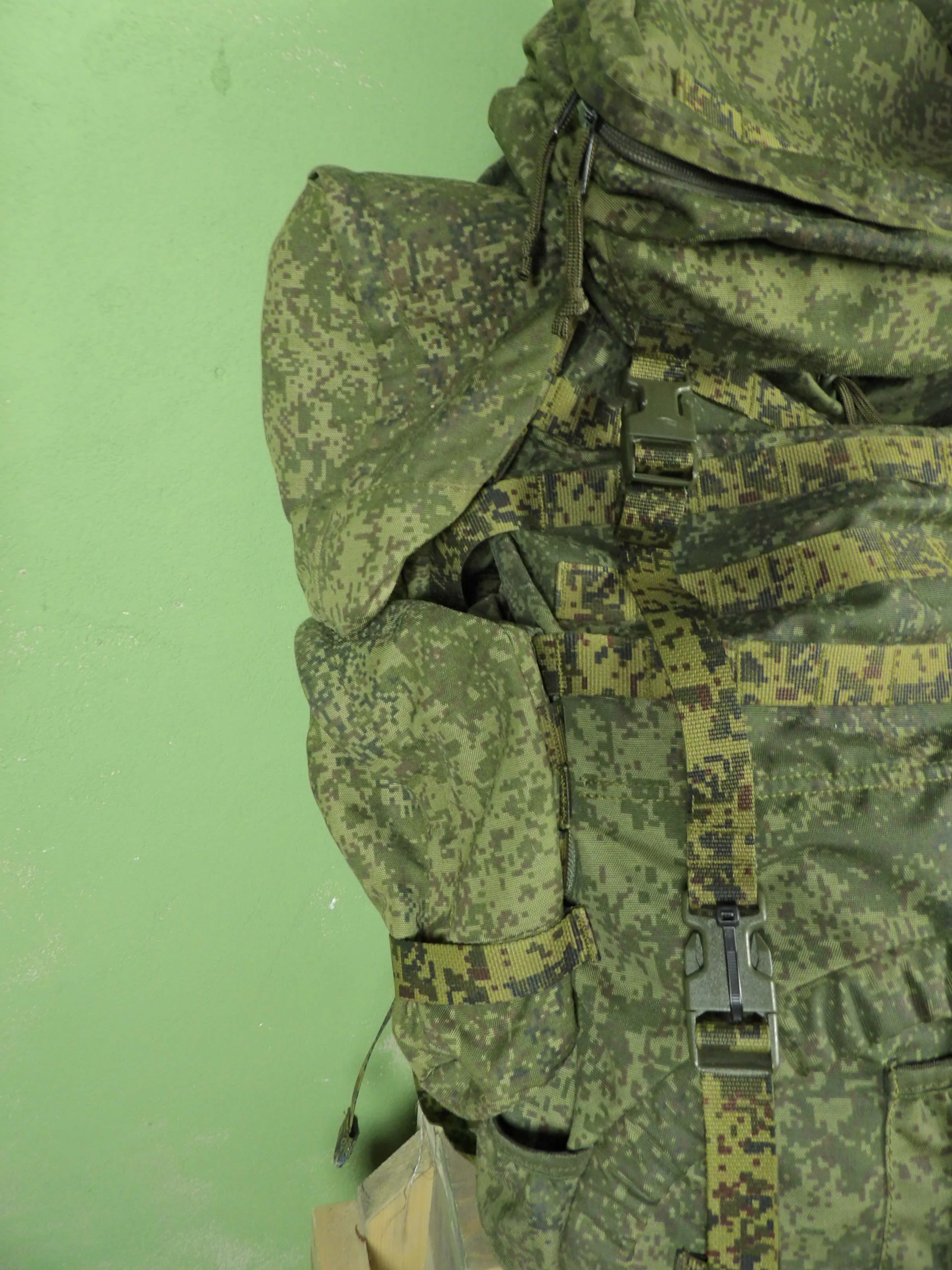 Issued 6sh118  Russian Military Backpack - Image 4