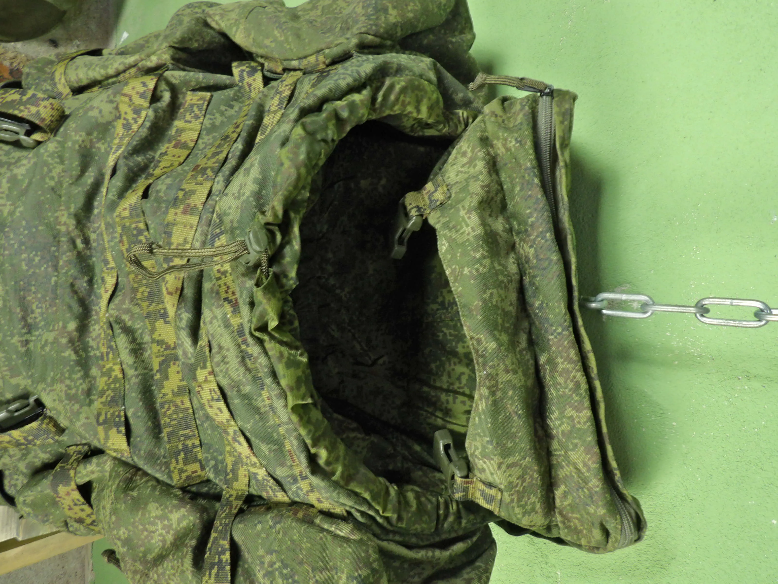 Issued 6sh118  Russian Military Backpack - Image 6