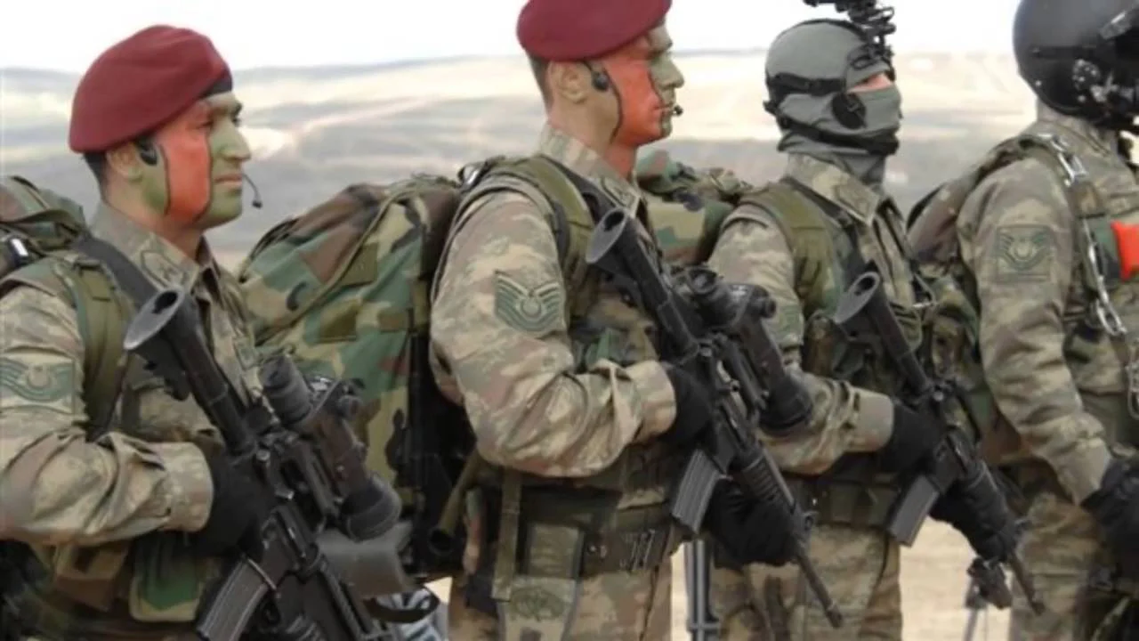 Issued Turkish M2008 "NANO" Paratrooper Parka - Image 9