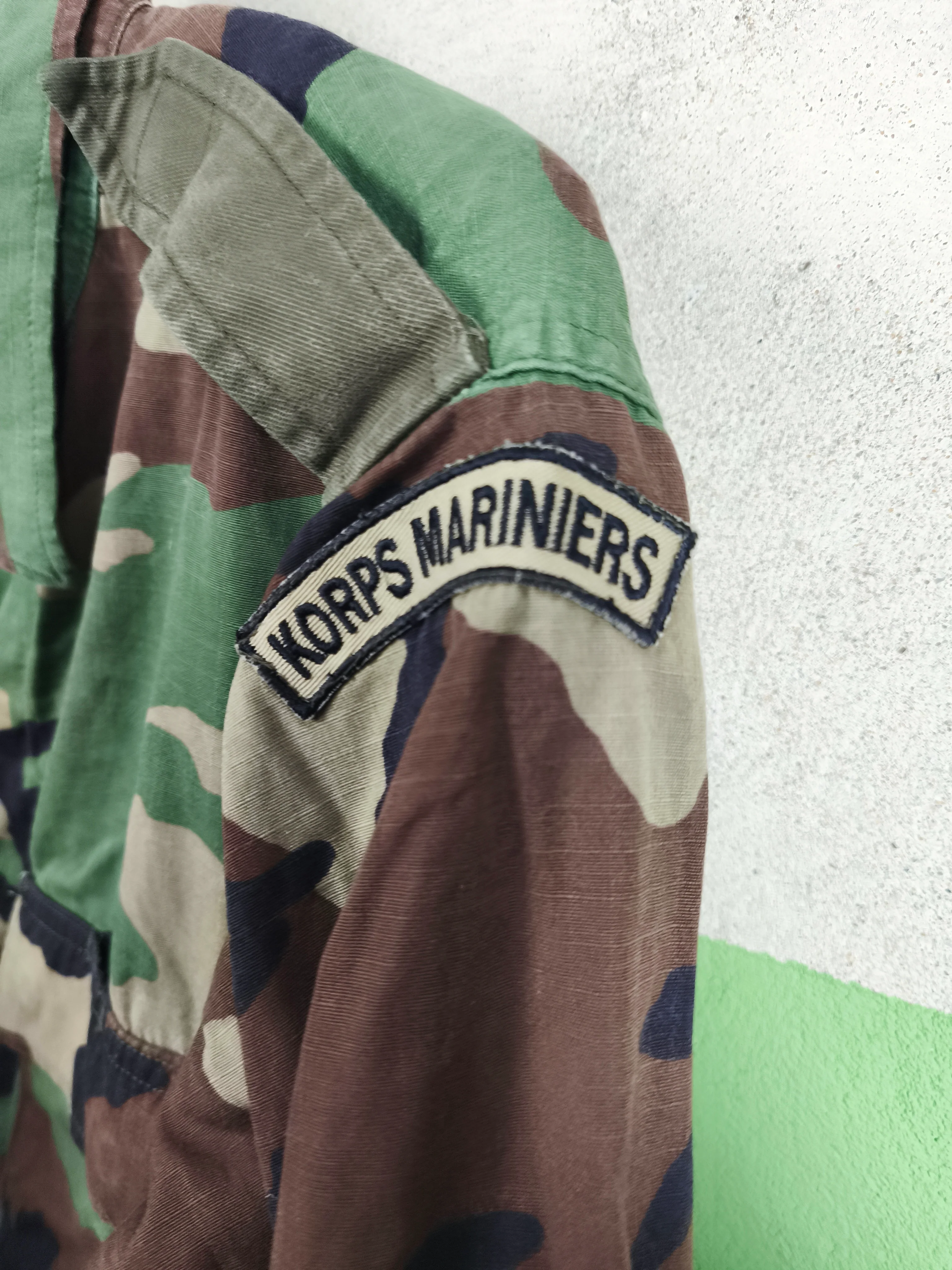 Issued M81 Woodland Dutch KORPS MARINIERS Field Shirt - Image 2