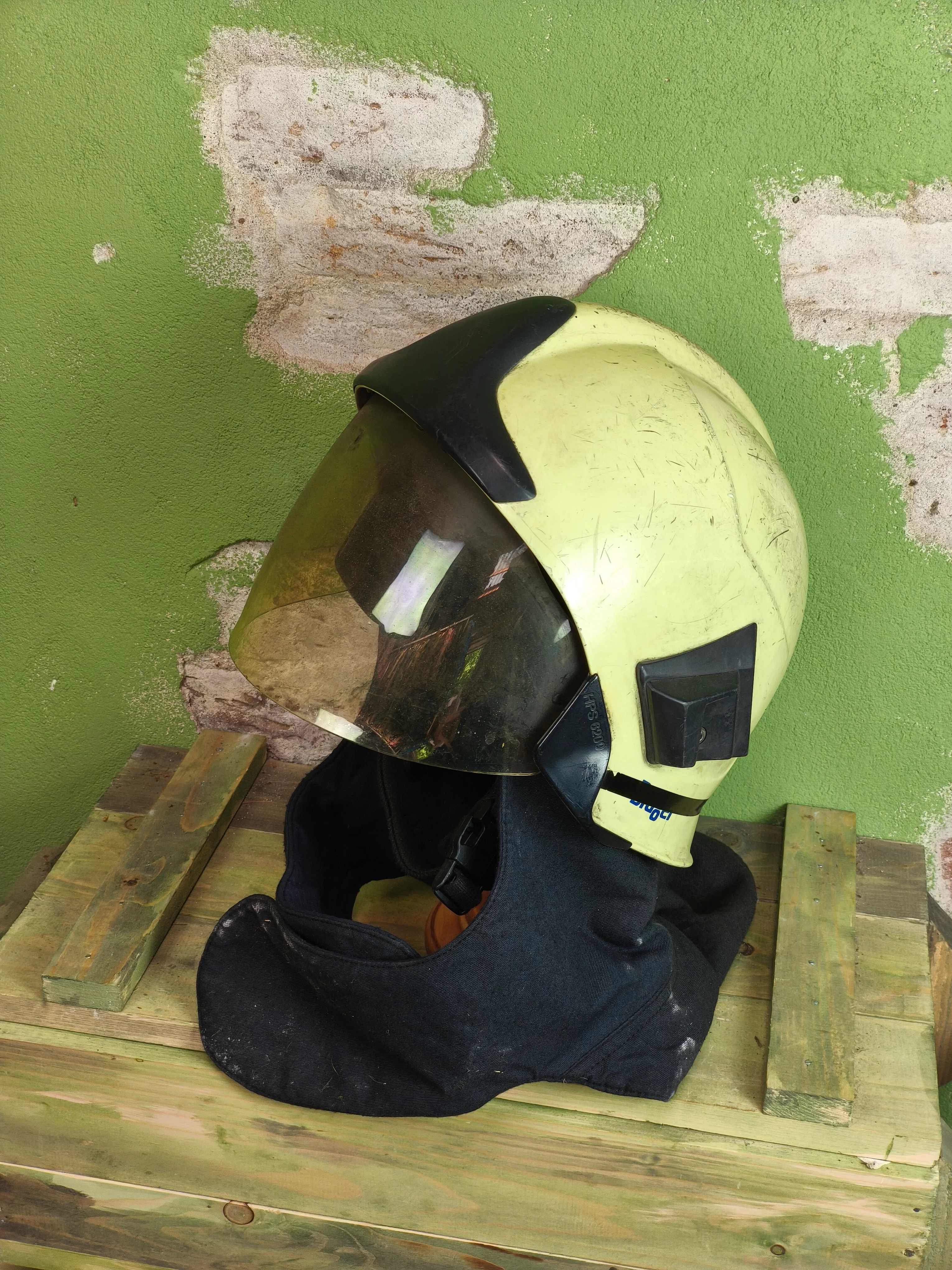 Issued Dräger HPS 6200 Firefighter Helmet - Image 6