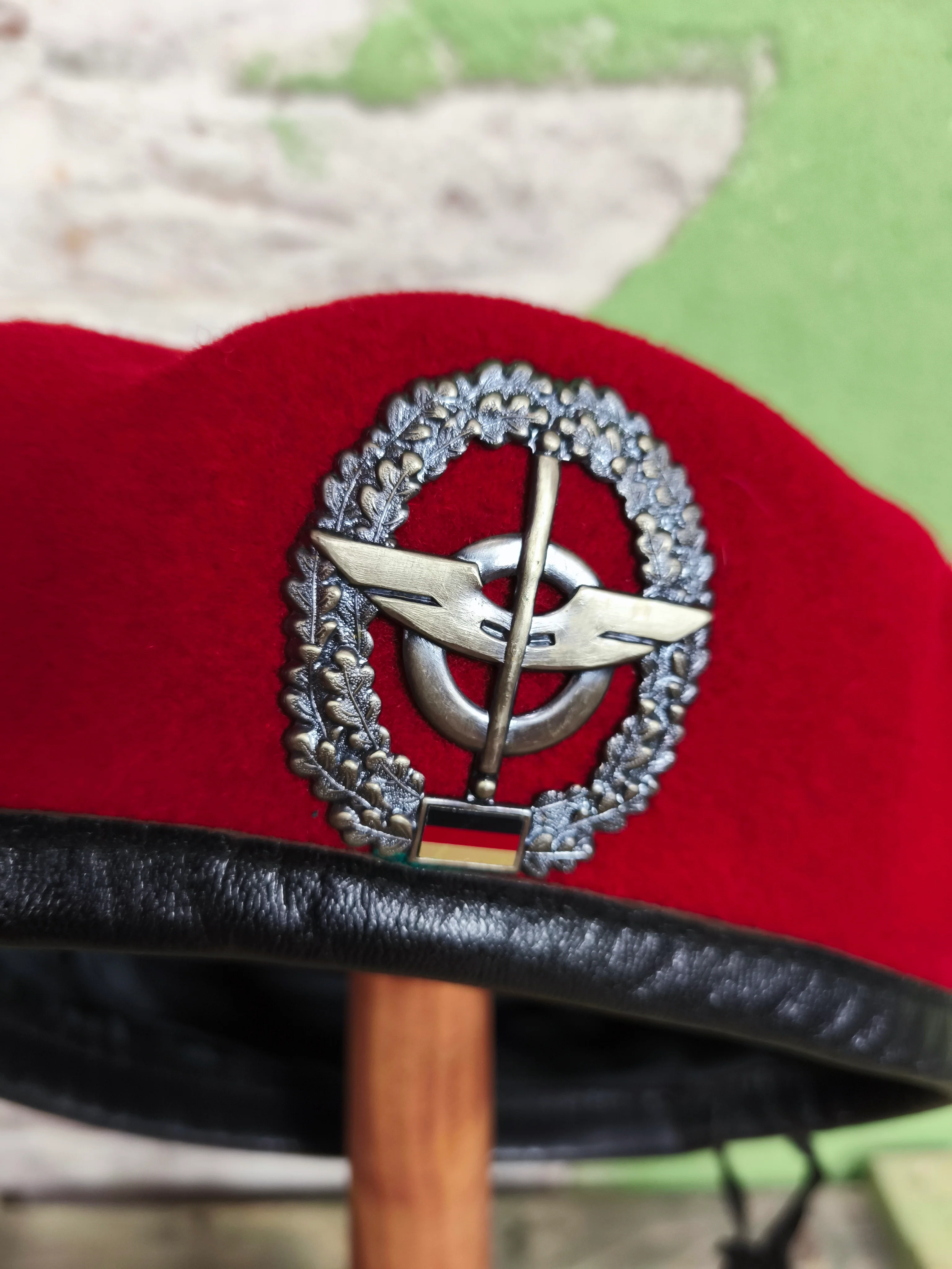 German Bundeswehr Berets (Fallshirmjäger, Panzertruppe, Flugabwehr, Logistiek, Pioneers) - Image 6
