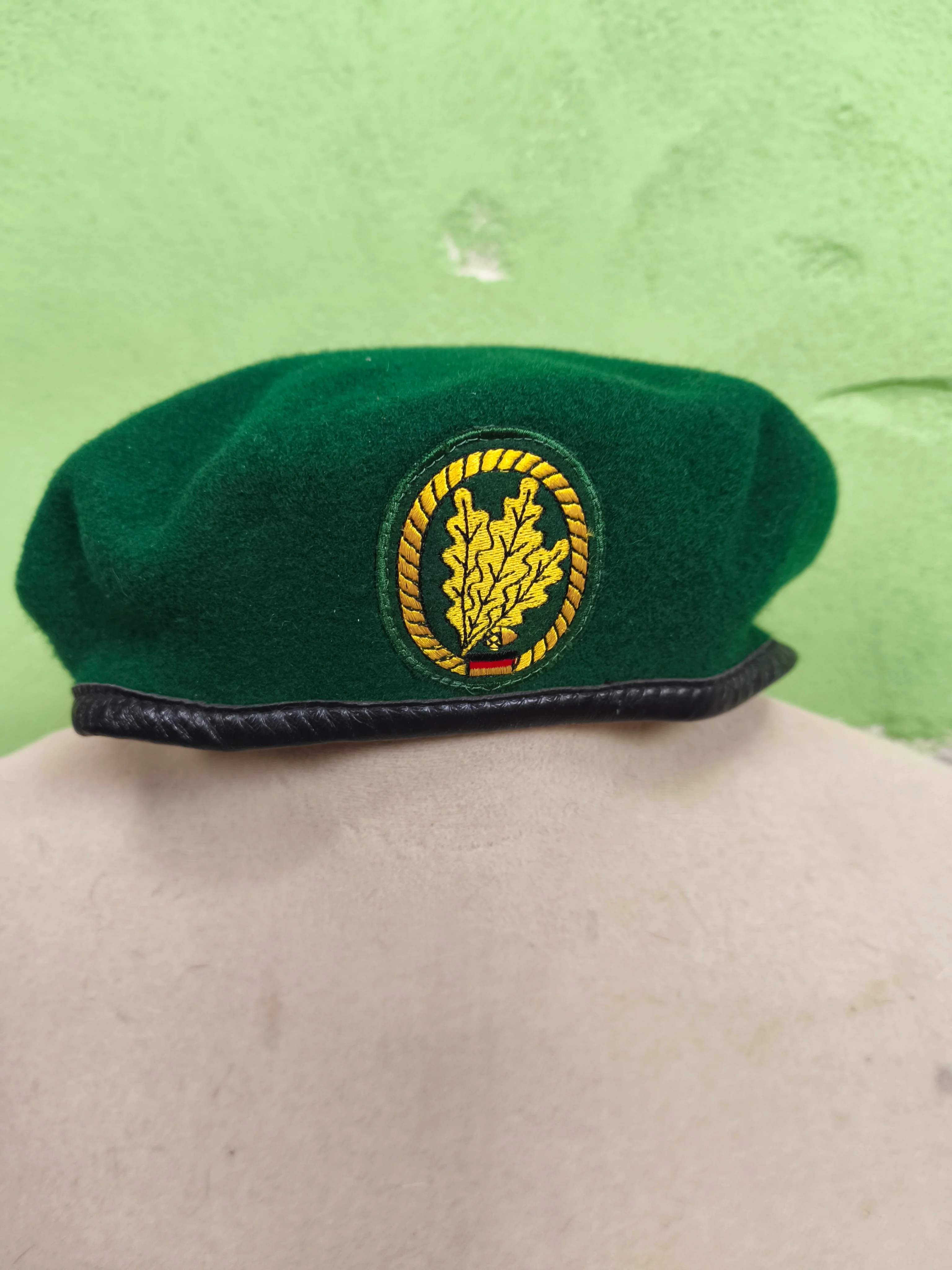 German Bundeswehr Berets (Sanitäter, Panzergrenadier, Jägertruppe) - Image 14