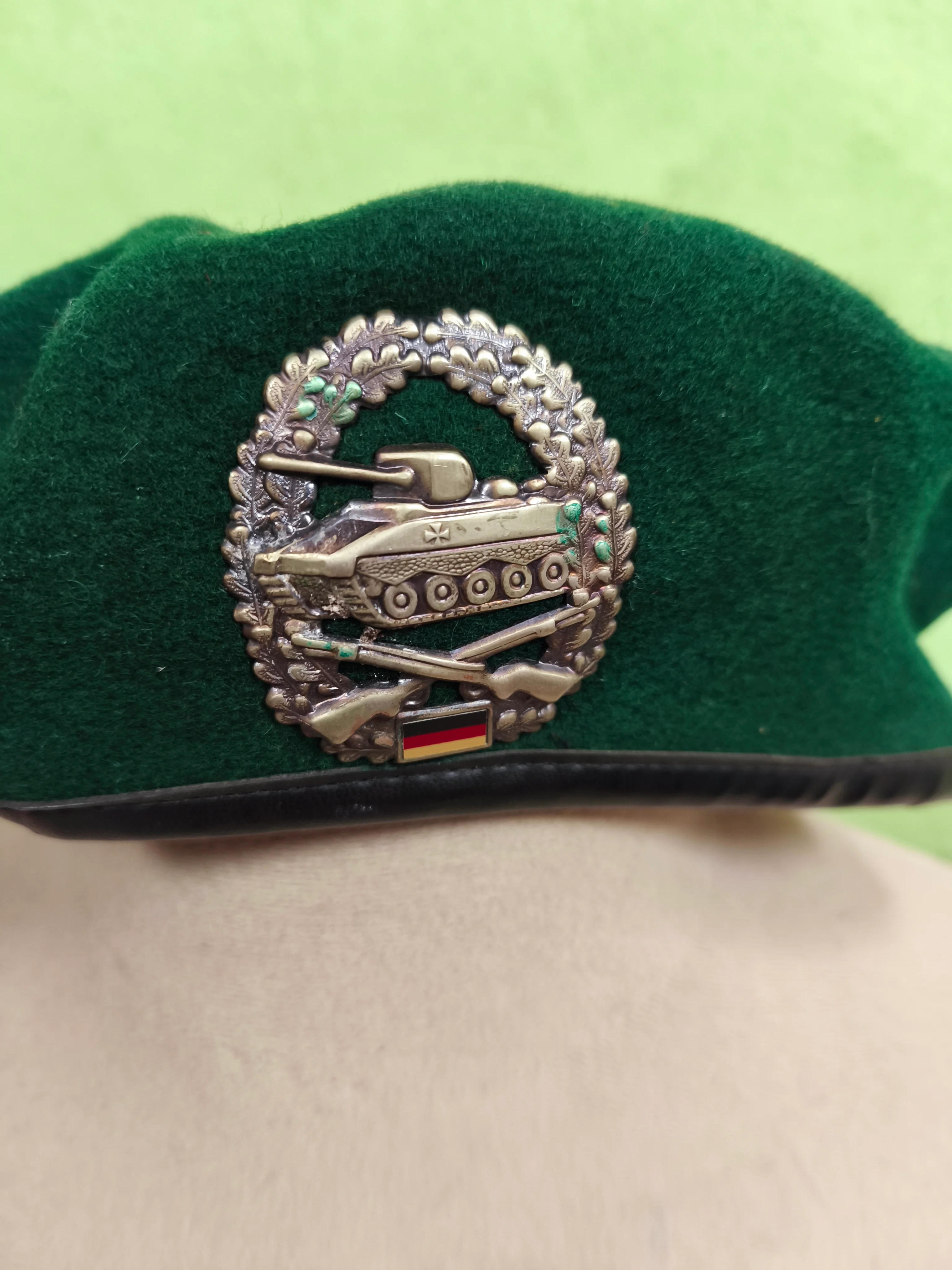 German Bundeswehr Berets (Sanitäter, Panzergrenadier, Jägertruppe) - Image 7
