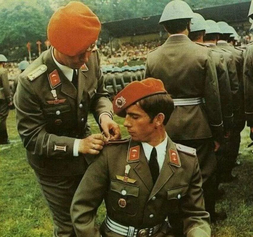 Heavy Issued East German DDR M56/76 Helmet - Image 9