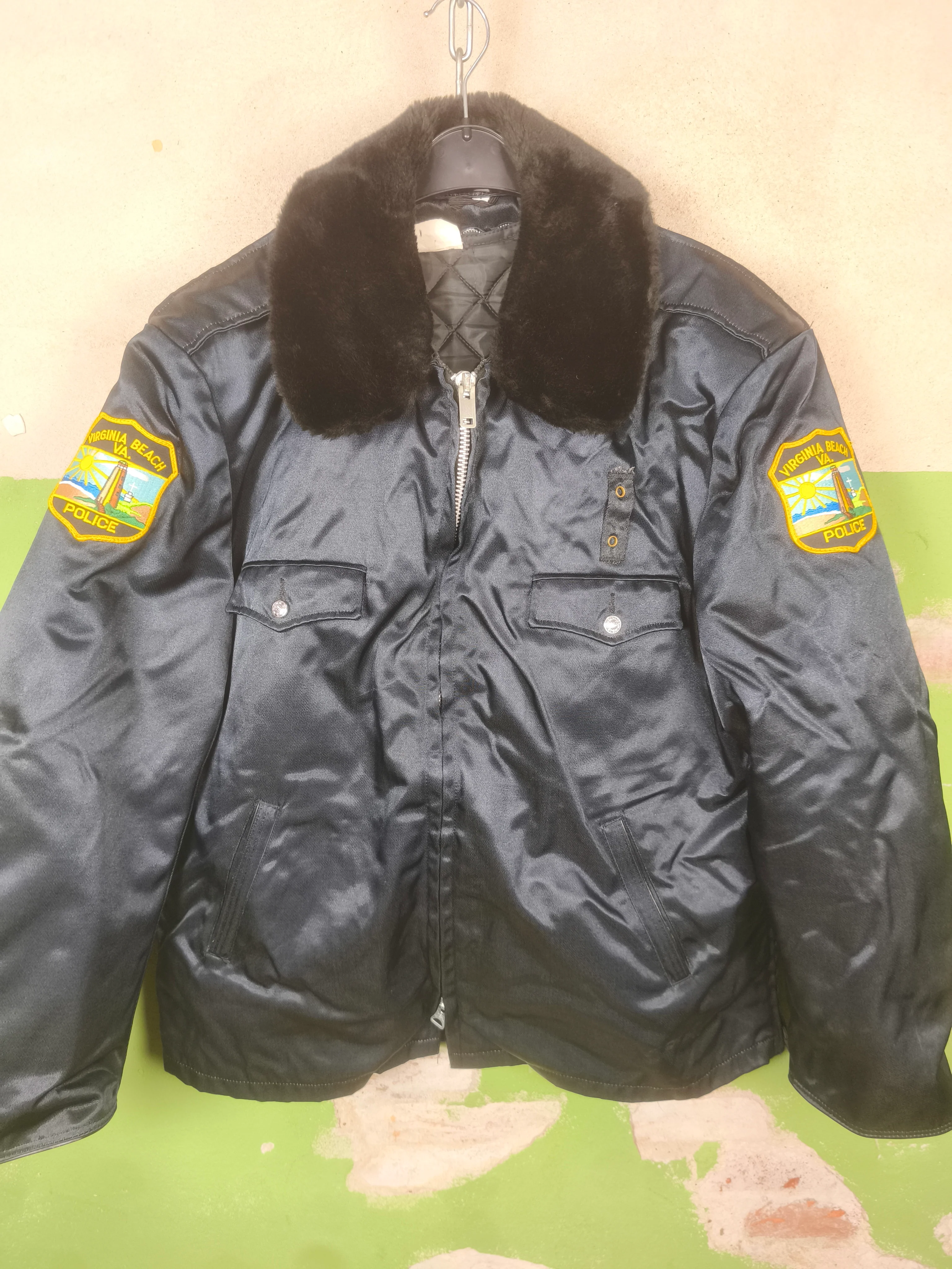 Issued U.S.A Virginia Beach Police Winter Jacket 46R (XXL Regular) - Image 2