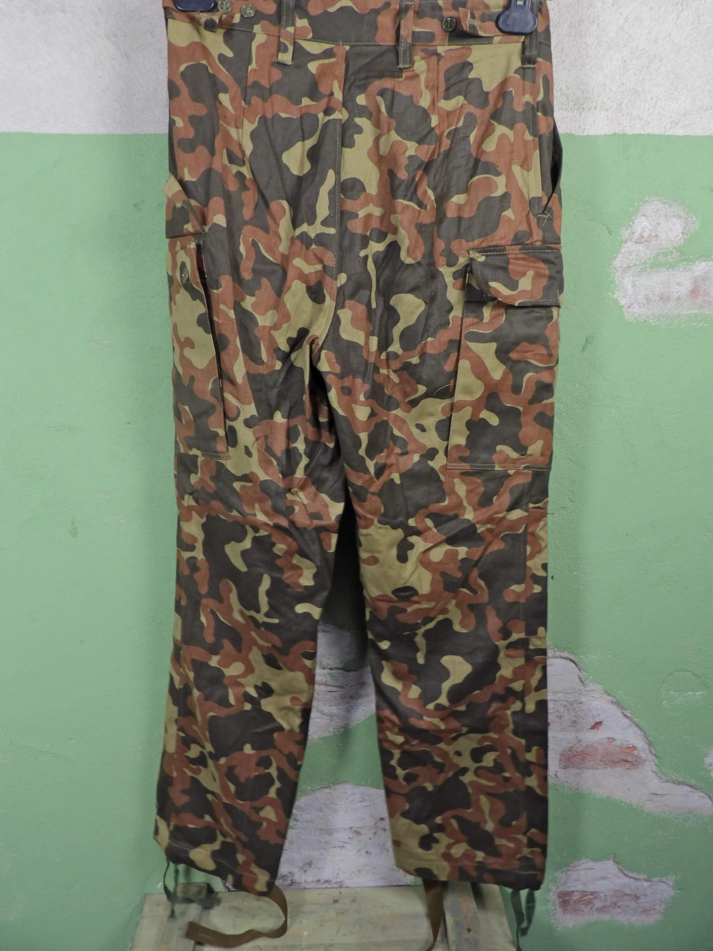Issued 1993 Russian TTsKO Pants 46-3 - Image 4