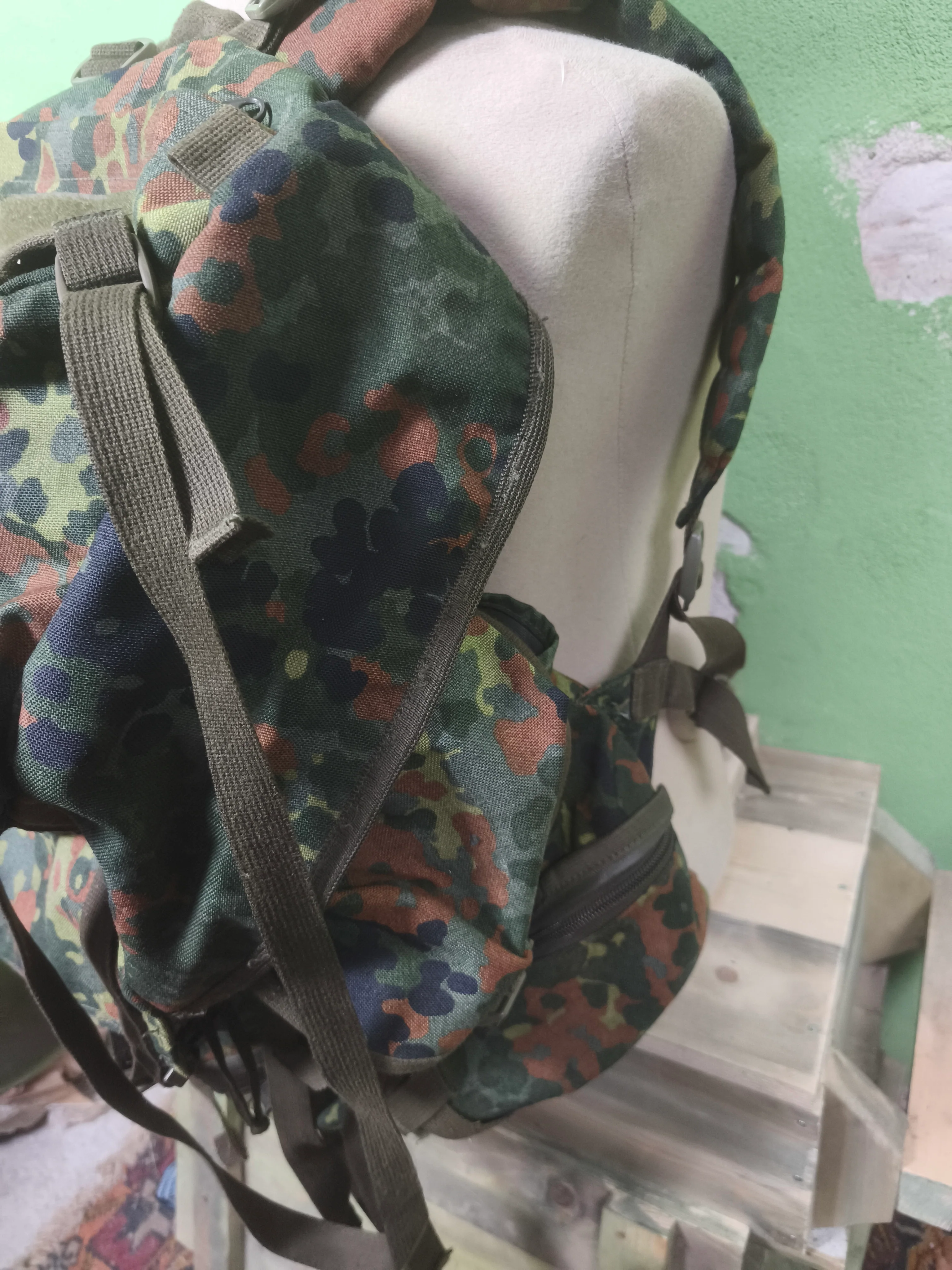 Random German Bundeswehr Flecktarn Backpack - Image 3