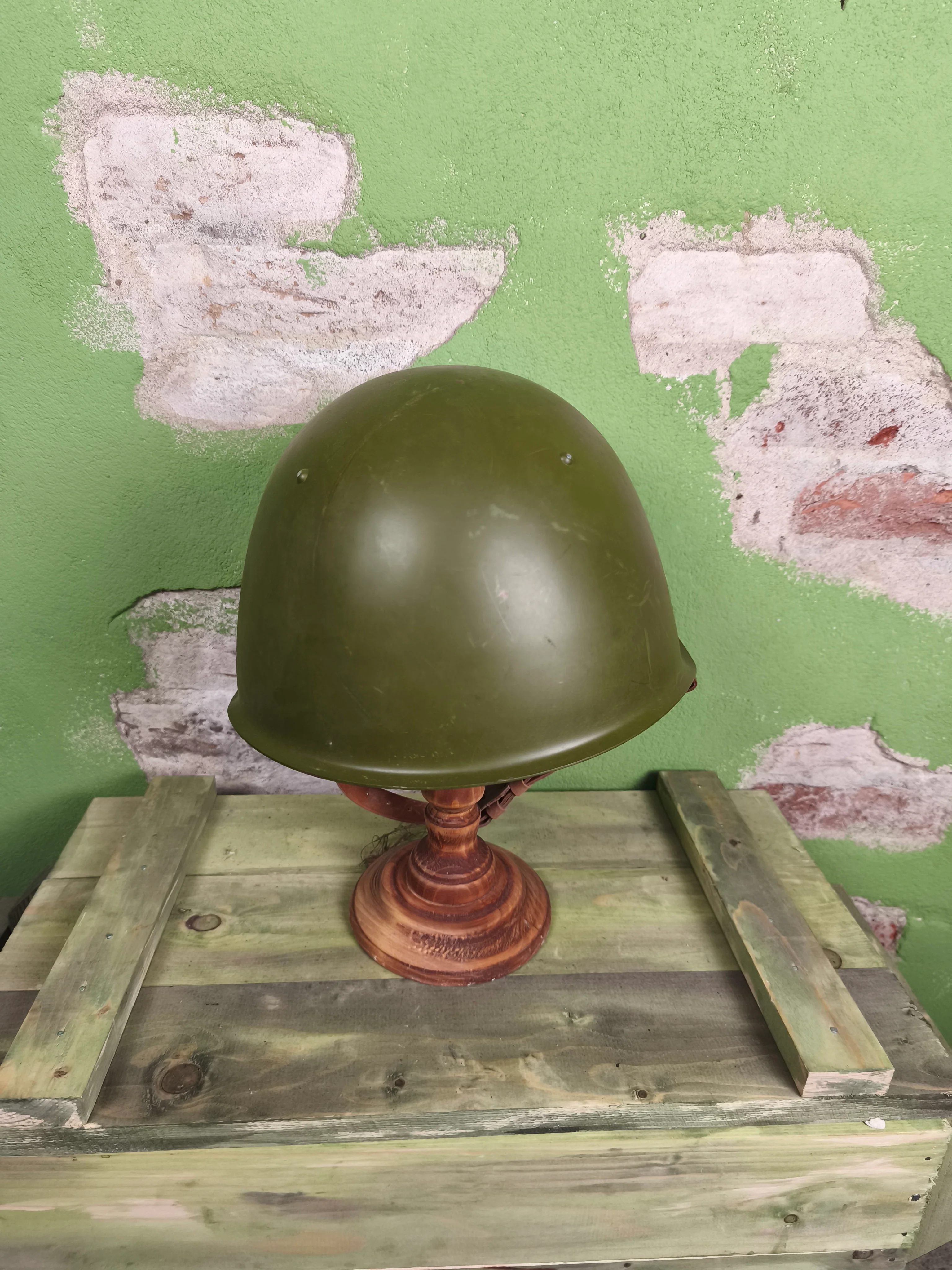 Soviet SSH-60 Steel Helmet - Image 3