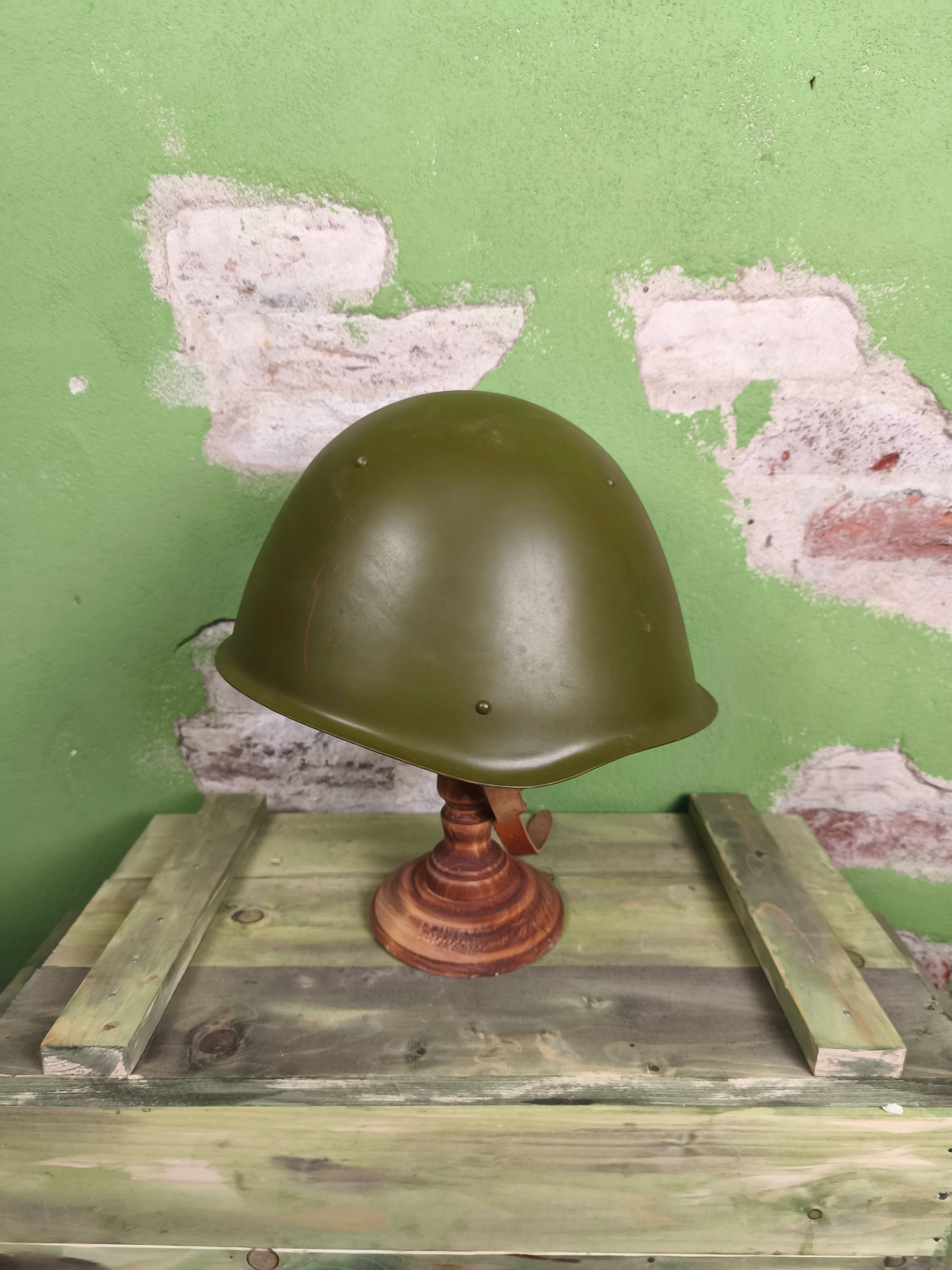 Soviet SSH-68 Steel Helmet - Image 3