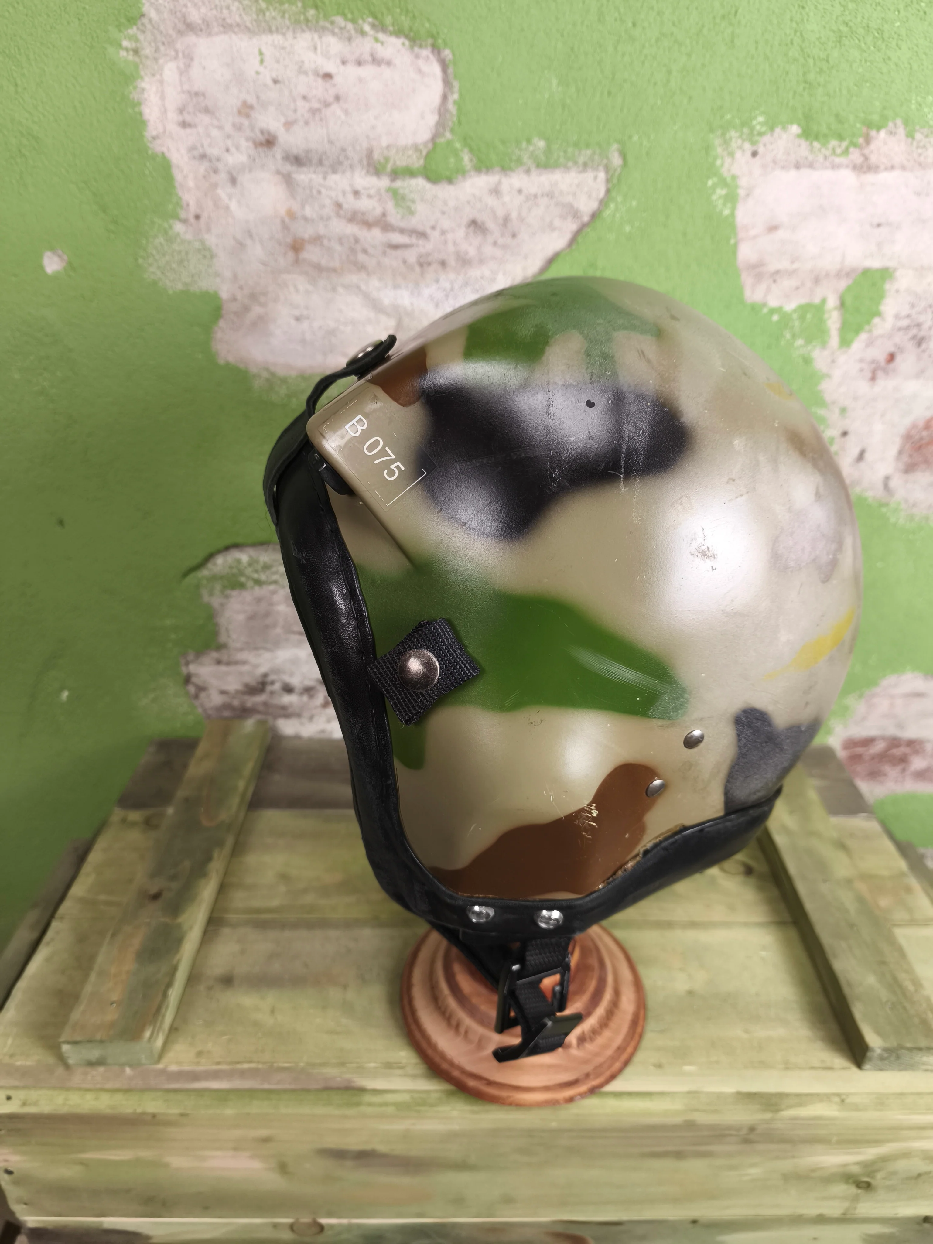 Issued French EL50 TAP Jump Helmet - Image 5