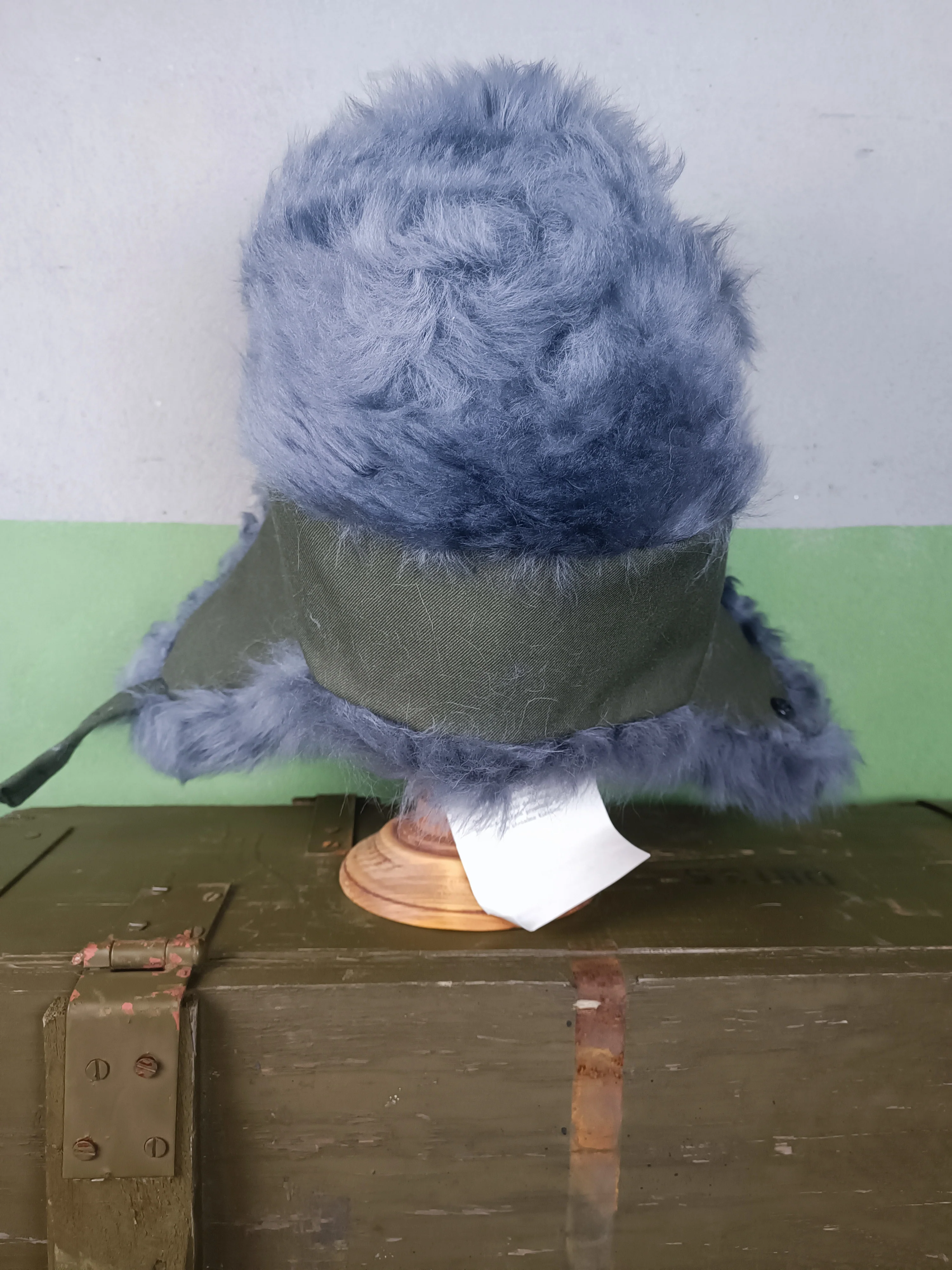 1989 Czechoslovakian Fur Ushankas - Image 6